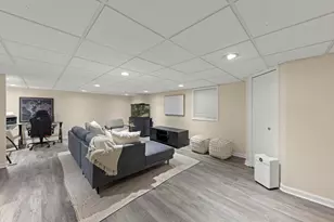 1221 Geneva Ln, Lake Zurich, IL 60047 - Photo 20