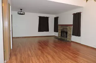 2480 Frost Dr, Aurora, IL 60503 - Photo 10