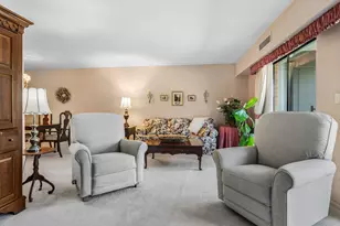 1605 E Central Rd, Arlington Heights, IL 60005 - Photo 4