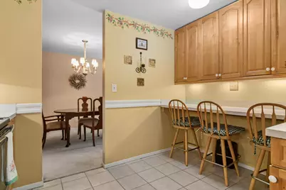 1605 E Central Road #213-B, Arlington Heights, IL 60005 - Photo 18