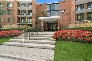 1605 E Central Rd, Arlington Heights, IL 60005 - Photo 2