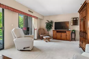 1605 E Central Rd, Arlington Heights, IL 60005 - Photo 10