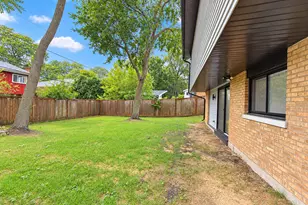 2658 Crawford Ave, Evanston, IL 60201 - Photo 6