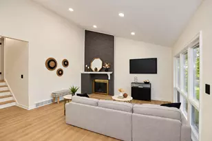 2658 Crawford Ave, Evanston, IL 60201 - Photo 8