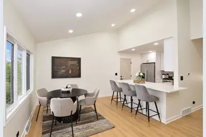 2658 Crawford Avenue, Evanston, IL 60201 - Photo 10