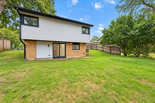 2658 Crawford Ave, Evanston, IL 60201 - Photo 4