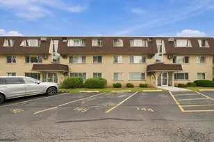 8812 Briar Ct, Des Plaines, IL 60016 - Photo 1