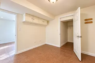 1229 N Austin Blvd, Chicago, IL 60651 - Photo 6