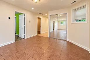 1229 N Austin Blvd, Chicago, IL 60651 - Photo 2