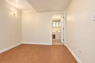 1229 N Austin Blvd, Chicago, IL 60651 - Photo 12