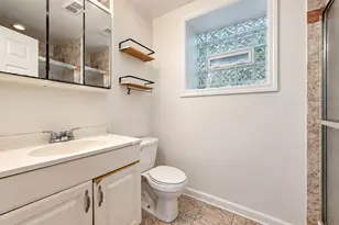 1229 N Austin Blvd, Chicago, IL 60651 - Photo 10