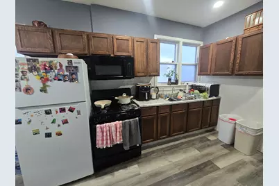 8237 S Burley Avenue, Chicago, IL 60617 - Photo 2