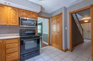 732 Santa Fe Dr, Freeport, IL 61032 - Photo 30