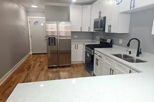 4521 S Mozart St, Chicago, IL 60632 - Photo 8