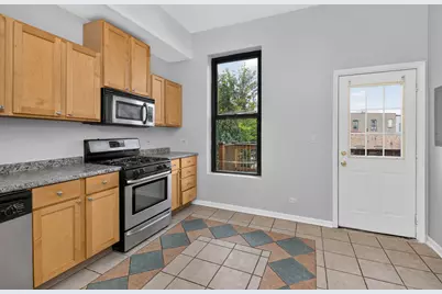 1422 W Taylor Street #3, Chicago, IL 60607 - Photo 8