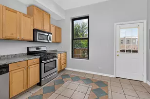 1422 W Taylor St, Chicago, IL 60607 - Photo 8