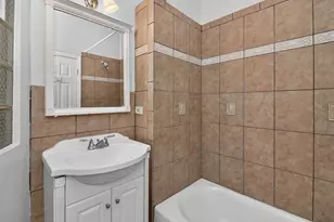 1422 W Taylor St, Chicago, IL 60607 - Photo 14