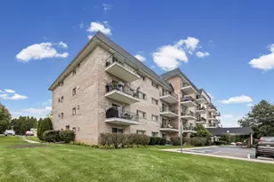 1000 S Lorraine Rd, Wheaton, IL 60189 - Photo 2
