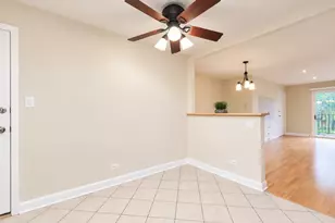 9374 Bay Colony Dr, Des Plaines, IL 60016 - Photo 14