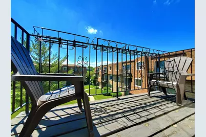9374 Bay Colony Drive #2S, Des Plaines, IL 60016 - Photo 18