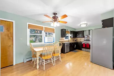 126 Bunkerhill Avenue, South Elgin, IL 60177 - Photo 4