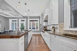 634 W Briar Pl, Chicago, IL 60657 - Photo 22