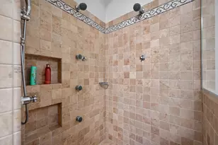 634 W Briar Pl, Chicago, IL 60657 - Photo 50
