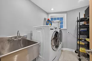 634 W Briar Pl, Chicago, IL 60657 - Photo 66