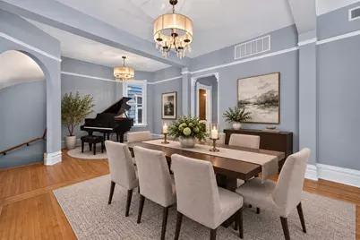 634 W Briar Place, Chicago, IL 60657 - Photo 14