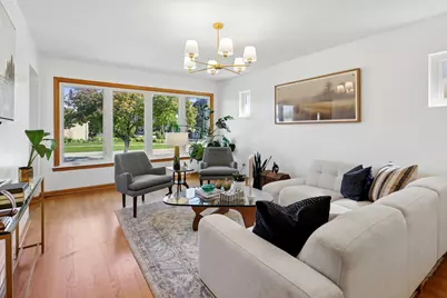 6905 W Leland Avenue, Harwood Heights, IL 60706 - Photo 2