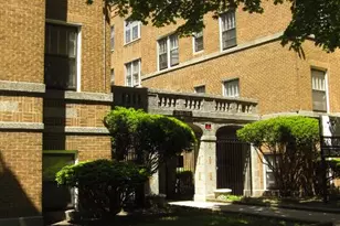 7514 N Hoyne Ave, Chicago, IL 60645 - Photo 1