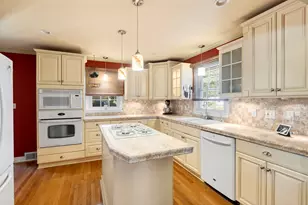 309 Chestnut St, Woodstock, IL 60098 - Photo 8