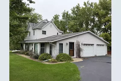 2472 W Red Oak Road, Freeport, IL 61032 - Photo 2