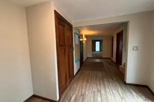 2472 W Red Oak Rd, Freeport, IL 61032 - Photo 10