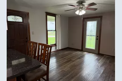 2472 W Red Oak Road, Freeport, IL 61032 - Photo 20