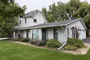 2472 W Red Oak Rd, Freeport, IL 61032 - Photo 1