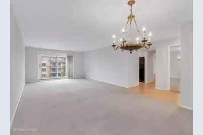 701 Lake Hinsdale Drive #410, Willowbrook, IL 60527 - Photo 6