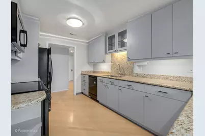 701 Lake Hinsdale Drive #410, Willowbrook, IL 60527 - Photo 12