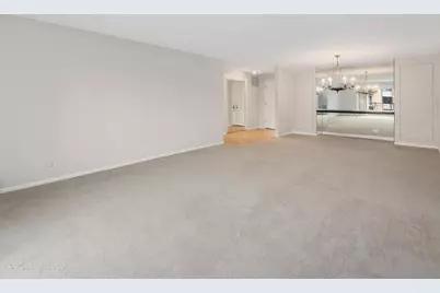 701 Lake Hinsdale Drive #410, Willowbrook, IL 60527 - Photo 8