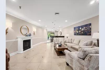 701 Lake Hinsdale Drive #410, Willowbrook, IL 60527 - Photo 4
