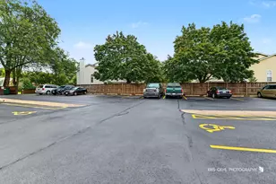 271 12th St, Wheeling, IL 60090 - Photo 16