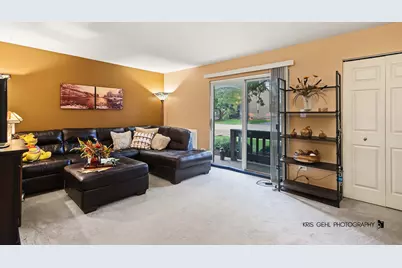 271 12th Street #B, Wheeling, IL 60090 - Photo 2