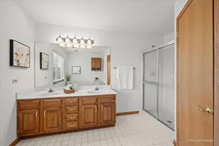 664 Mayfair Dr, Carol Stream, IL 60188 - Photo 20