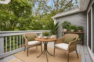 95 Midhurst Ct, Naperville, IL 60565 - Photo 8