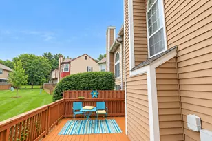 504 Ascot Ln, Streamwood, IL 60107 - Photo 4