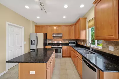 321 Parker Place, Oswego, IL 60543 - Photo 10