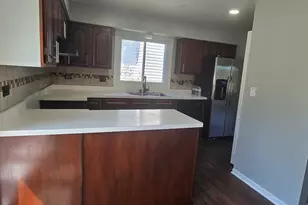 1310 Leawood Dr, Elgin, IL 60120 - Photo 6
