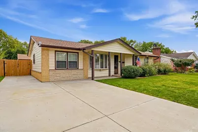 1097 Cypress Lane, Elk Grove Village, IL 60007 - Photo 2