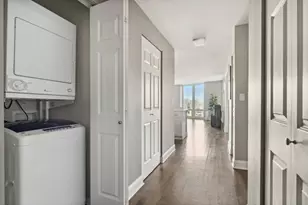 345 N La Salle Dr, Chicago, IL 60654 - Photo 16
