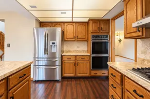 1428 Roslyn Rd, Schaumburg, IL 60193 - Photo 14
